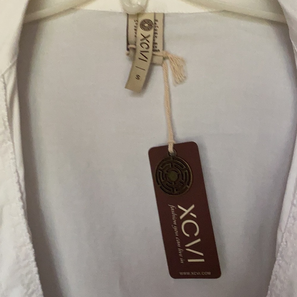 Cover up - Picture 2 of 5